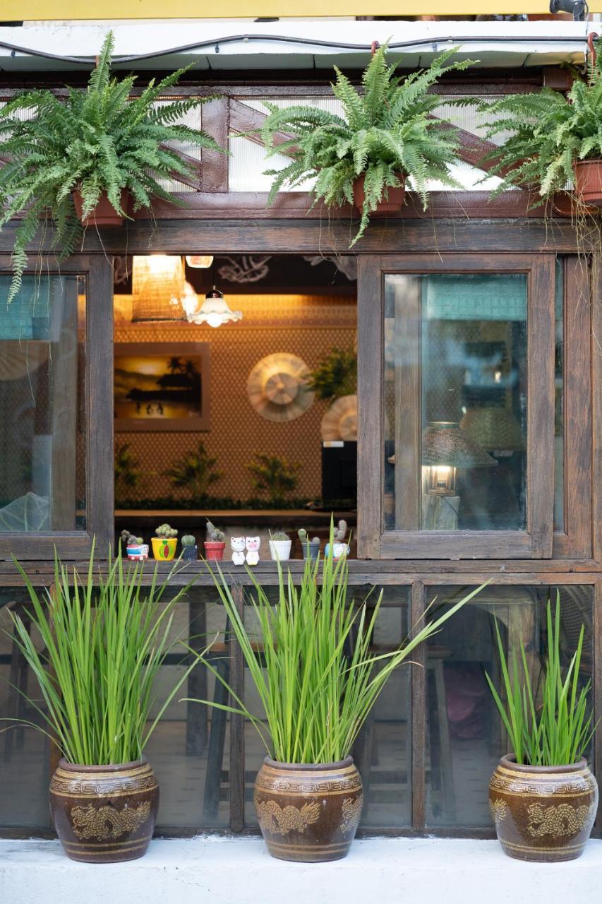 Past Tense Hostel Chiang Mai Eksteriør billede