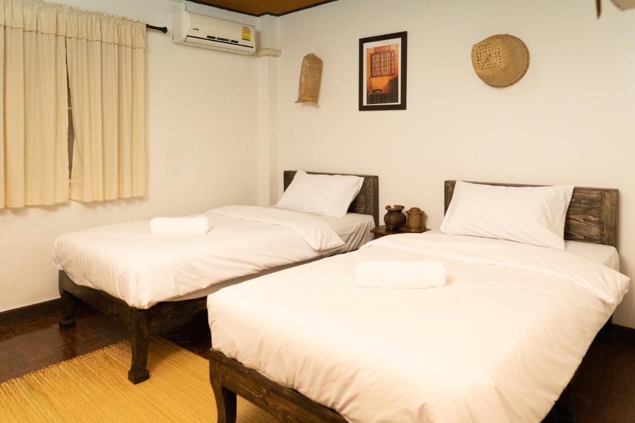Past Tense Hostel Chiang Mai Eksteriør billede